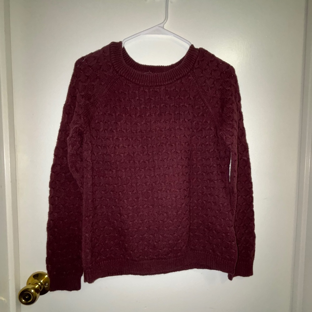 Old Navy's Maroon Knitted Sweater (Size Medium)
